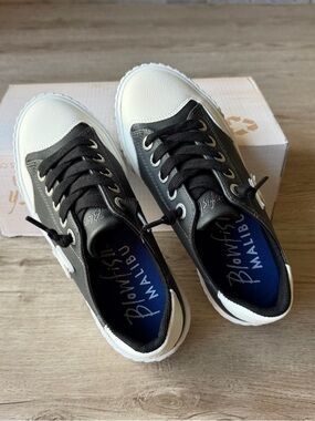 NEW Blowfish Malibu Warren Boys Sneakers Black White Lace-Up Shoes Youth Size 2M